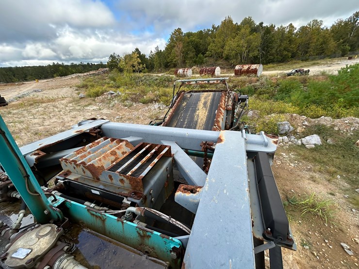 2016-powerscreen-trakpactor-320sr-image-28