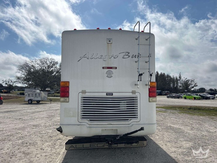 2001-freightliner-allegro-bus-class-a-motorhome-image-53