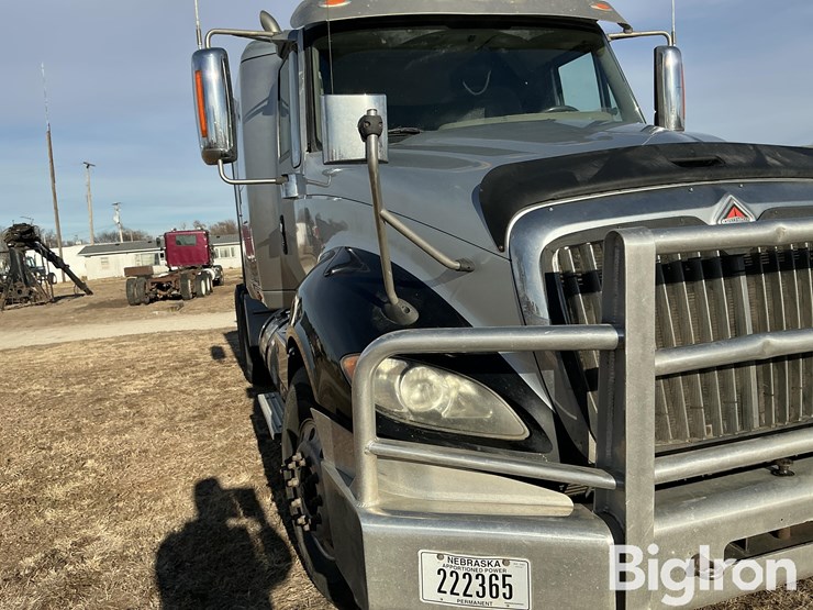 2017-international-prostar-image-17