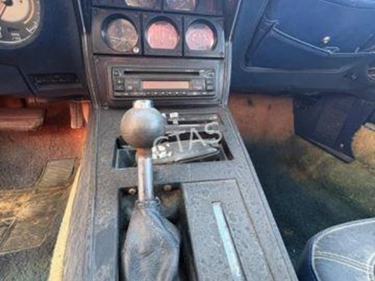 #58-•-1977-chevrolet-corvette-w/-t-top-image-5