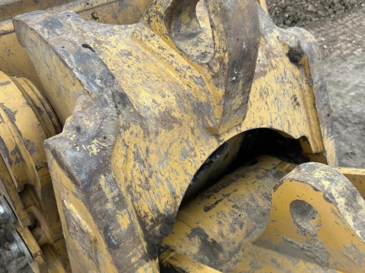 2023-caterpillar-336-image-72