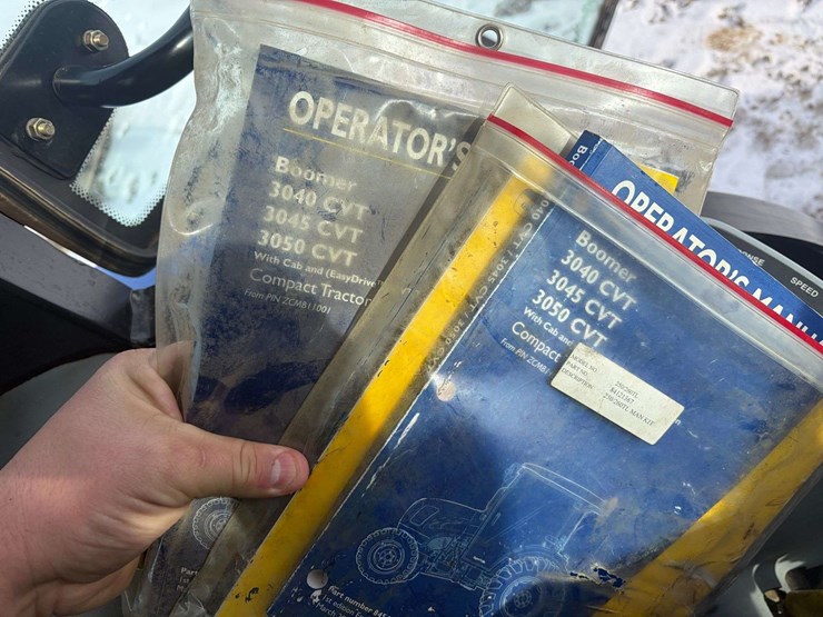 2013-new-holland-boomer-3050-image-21