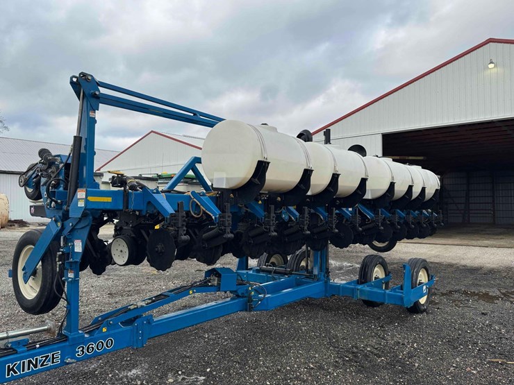 kinze-3600-image-1