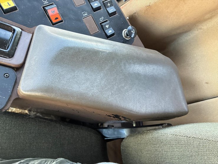 1992-john-deere-9500-image-88