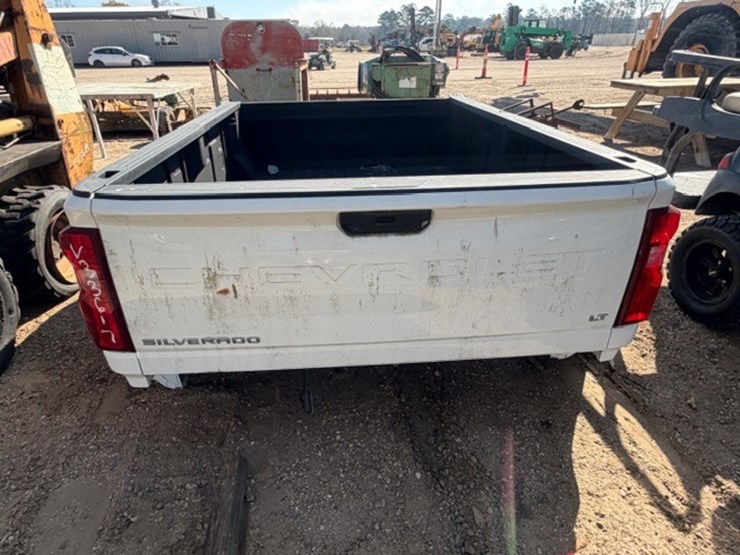 2024-chevrolet-3500-image-5