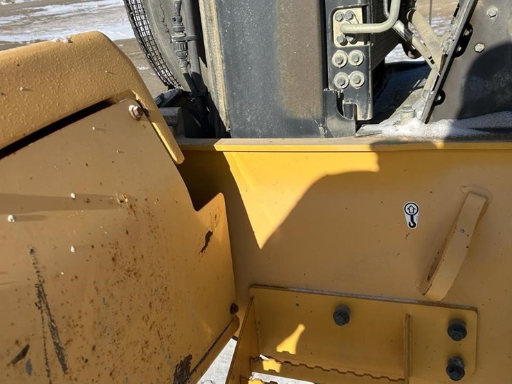 2012-volvo-l70g-image-34