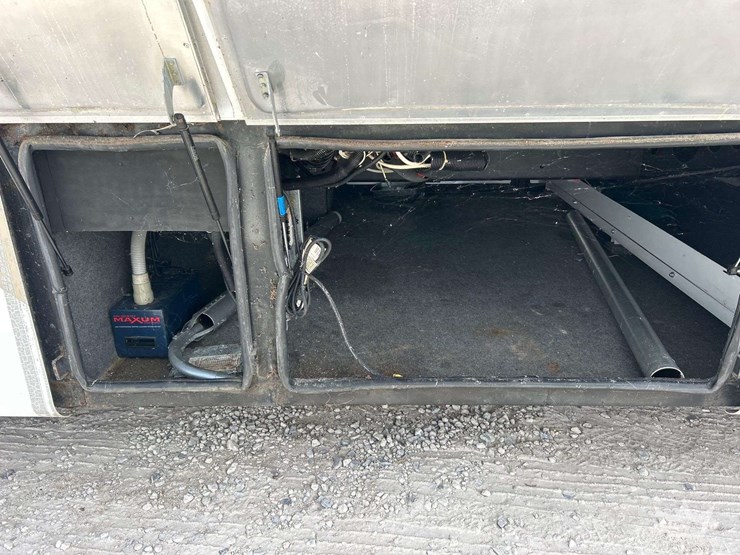 2001-freightliner-allegro-bus-class-a-motorhome-image-40