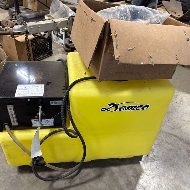 Demco Foamer tank, pump and line