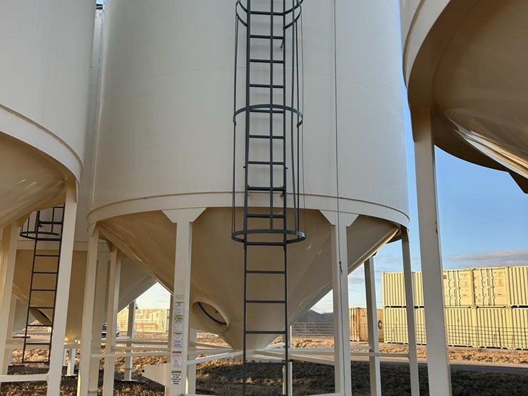 meridian-3000-bushel-hopper-bin-(9)-406-image-7