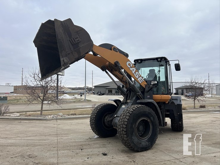 2019-case-721g-image-57