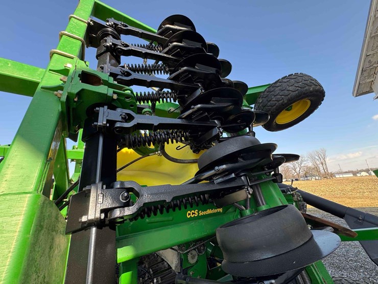 john-deere-1690-image-24