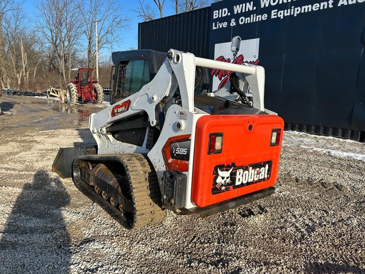2022-bobcat-t595-image-2