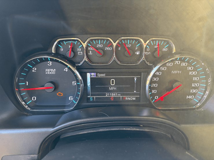 2015-chevrolet-silverado-image-9