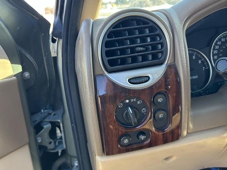 2003-gmc-envoy-image-15