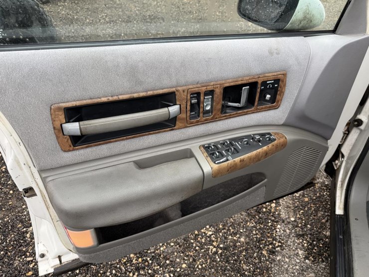 #49-•-1993-chevrolet-caprice-classic-image-14