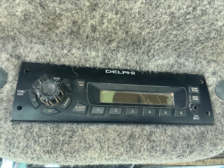 2011-deere-544k-image-69