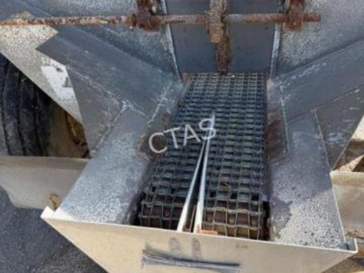 #53-•-tyler-moonwalk-260-pull-behind-dry-fertilizer-image-8