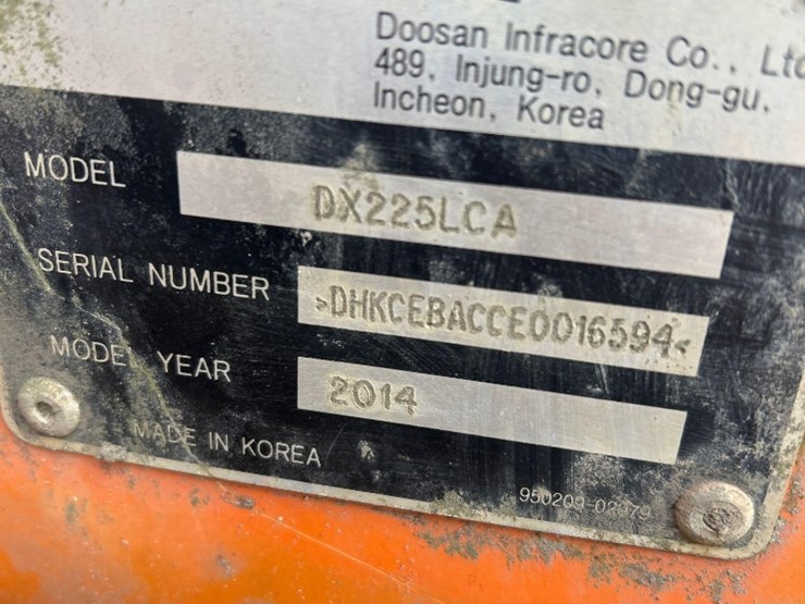 2014-doosan-dx225-lca-image-38