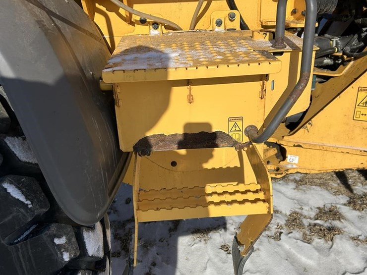 2012-volvo-l70g-image-39