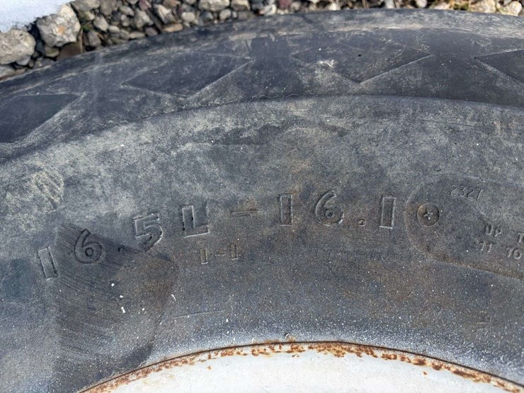 dmi-center-dump-gravity-wagon-image-6