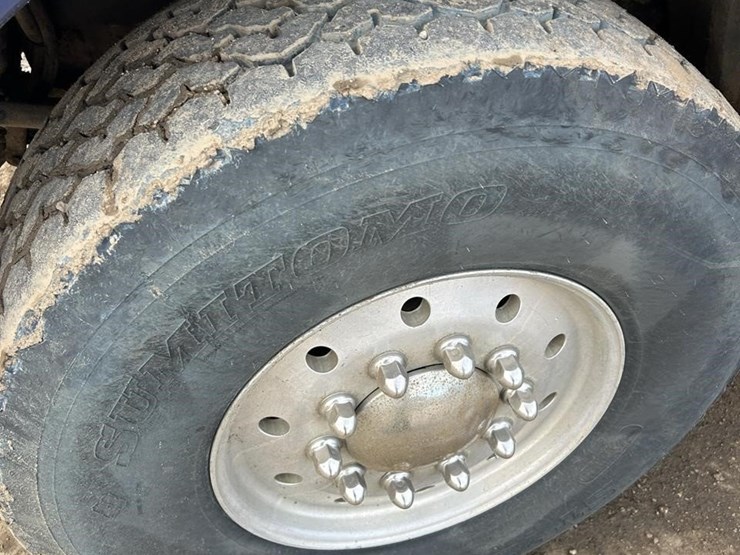 2007-freightliner-columbia-120-image-50