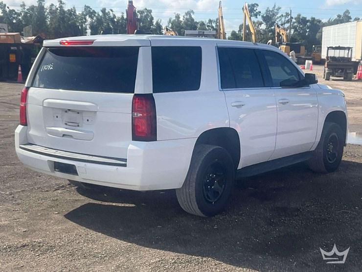 2019-chevrolet-tahoe-image-3