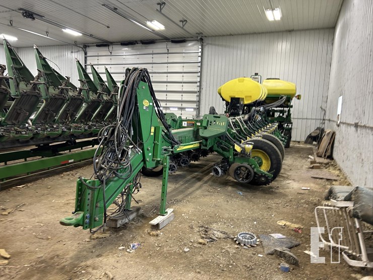 2010-john-deere-1770nt-image-3