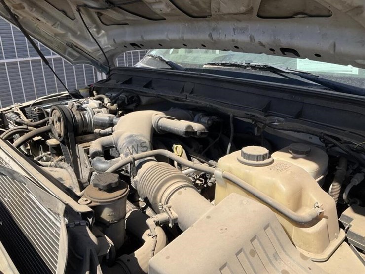 2015-ford-f550-image-15