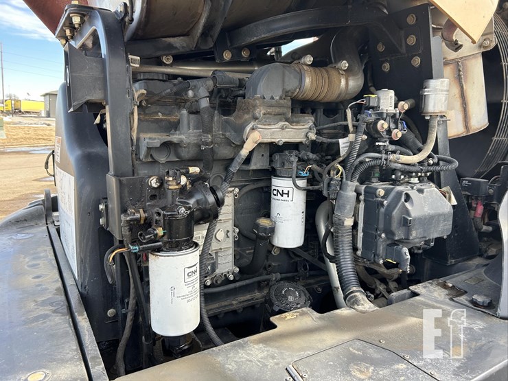 2019-case-721g-image-48