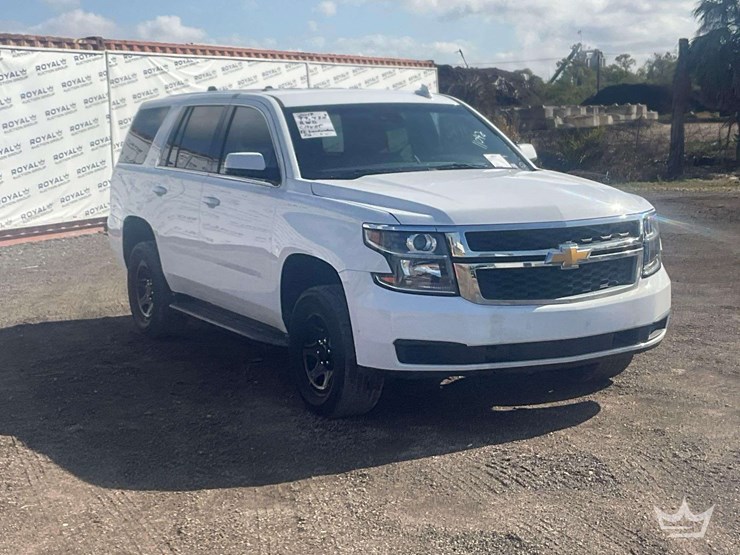 2019-chevrolet-tahoe-image-2