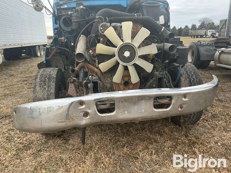 2003-sterling-lt9500-image-11