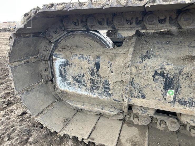 2023-caterpillar-336-image-10