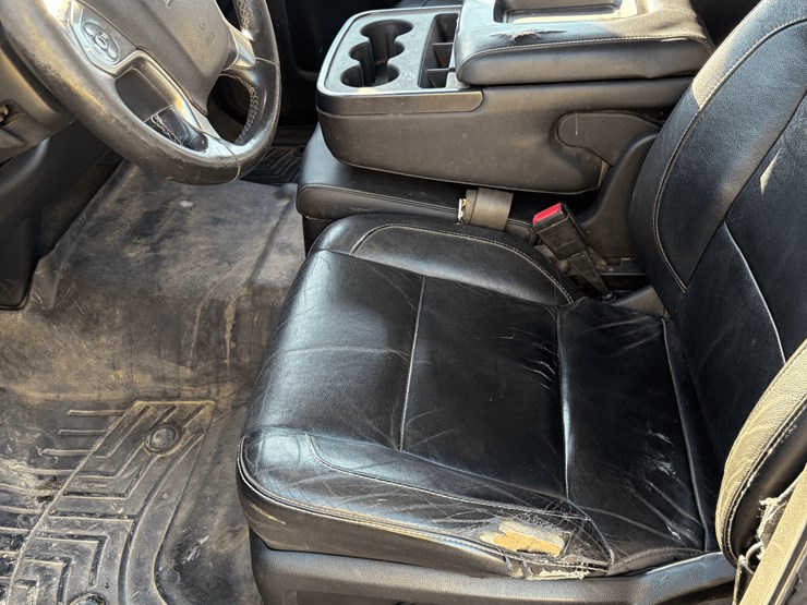 2015-chevrolet-silverado-image-8