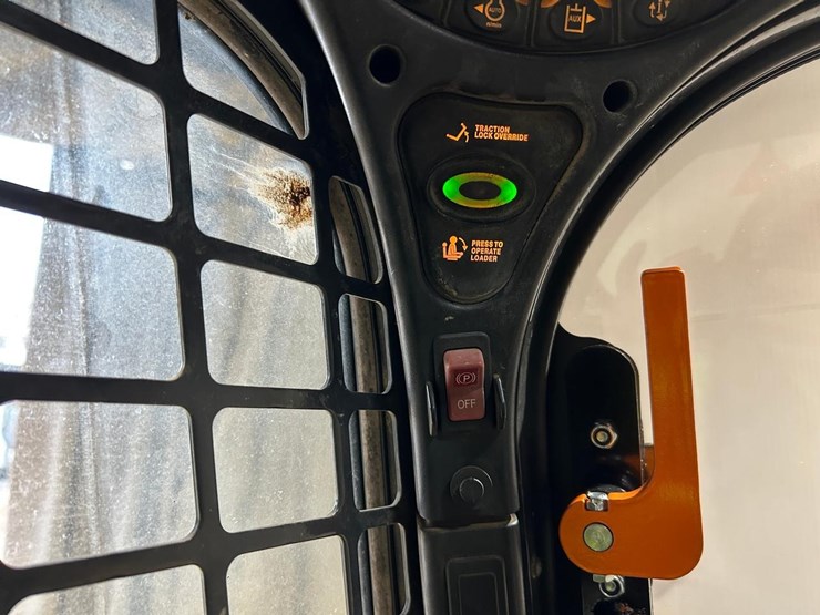 2018-bobcat-t450-image-21