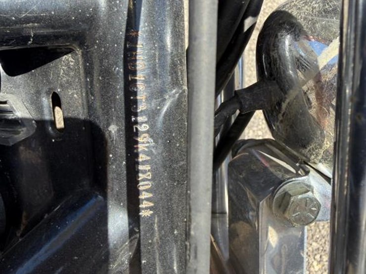 #152-•-2009-harley-davidson-twin-v-motorcycle-image-13