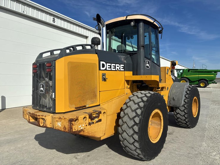 2011-deere-544k-image-6
