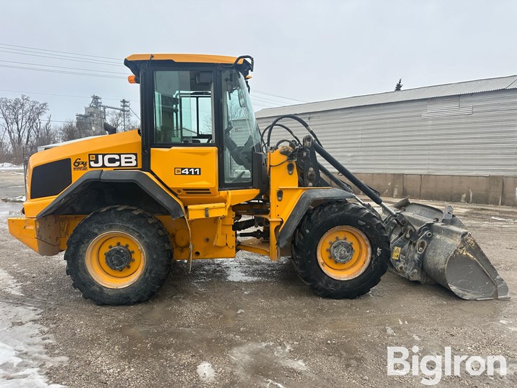 2020-jcb-411-image-4