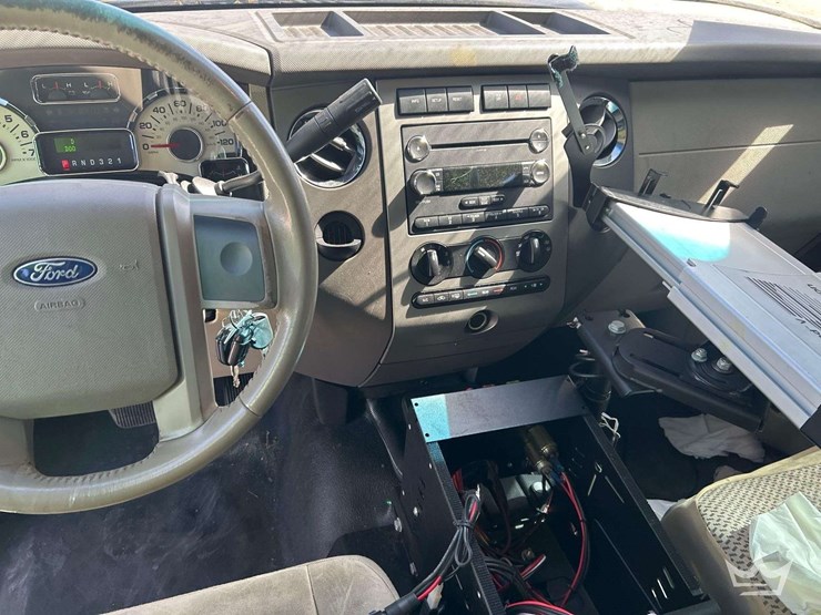 2012-ford-expedition-image-12