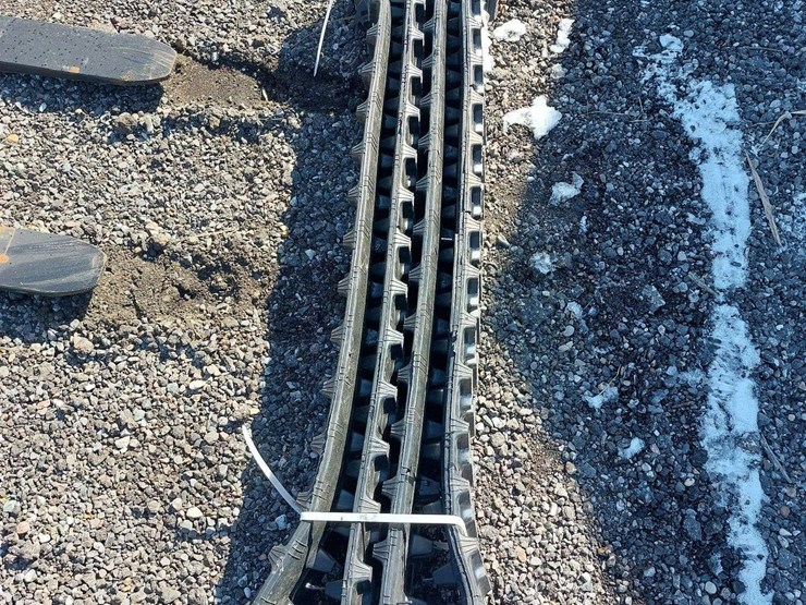 mini-excavator-track-set-image-4