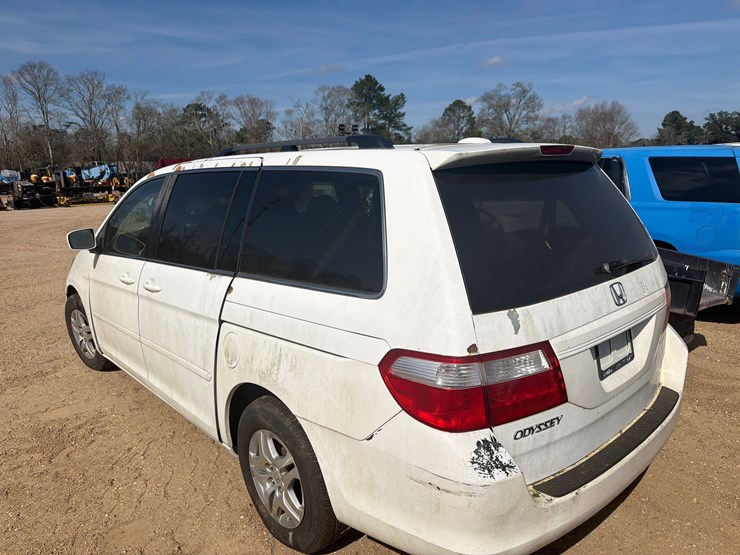 2007-honda-odyssey-image-3