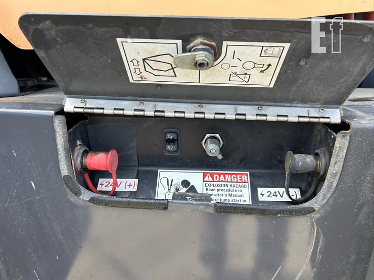 2019-case-721g-image-15