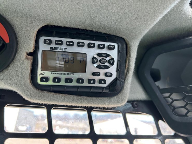 2023-bobcat-t76-image-23