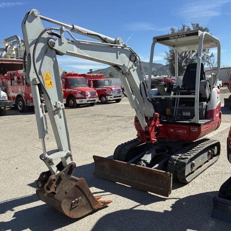 2021 TAKEUCHI TB230