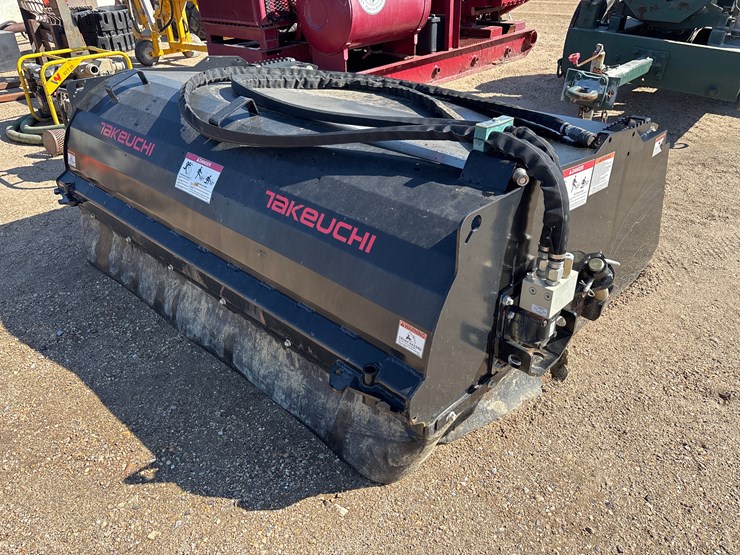 #2816-•-street-sweeper-for-skid-steer-image-1