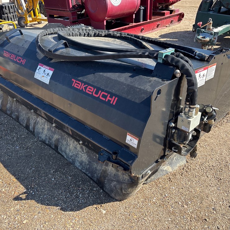 #2816 • STREET SWEEPER FOR SKID STEER