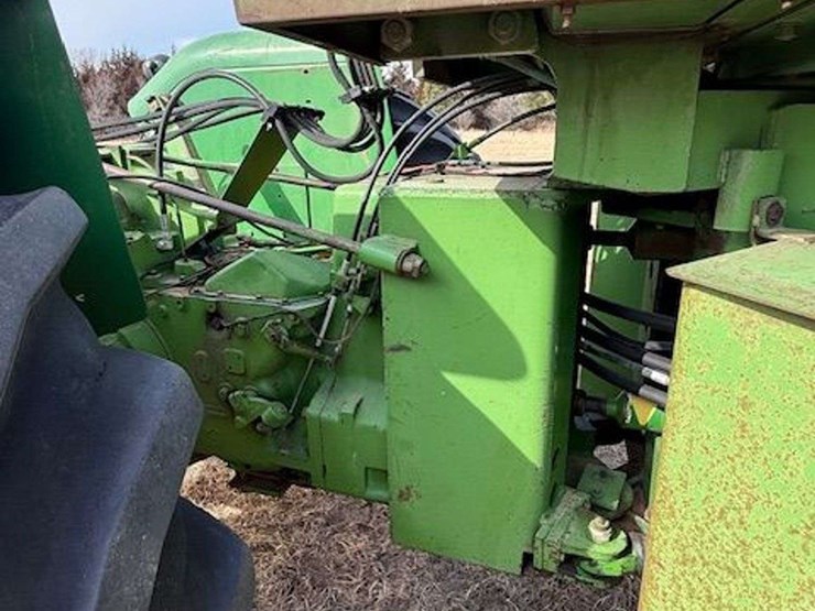 1974-john-deere-7520-image-9