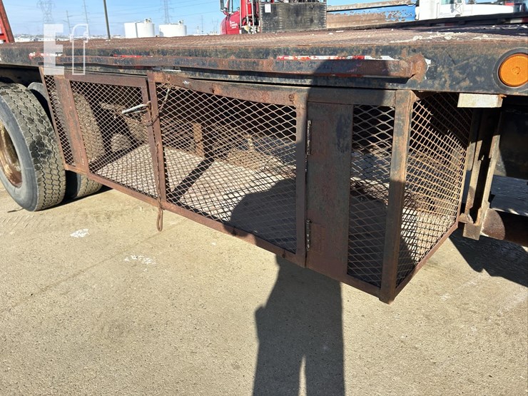 1994-ford-l9000-image-41