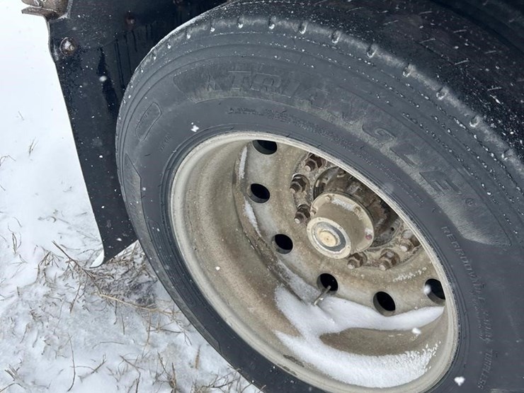 fontaine-hay-trailer-image-11