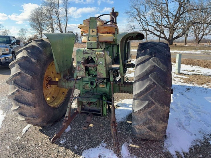 john-deere-4010-image-7