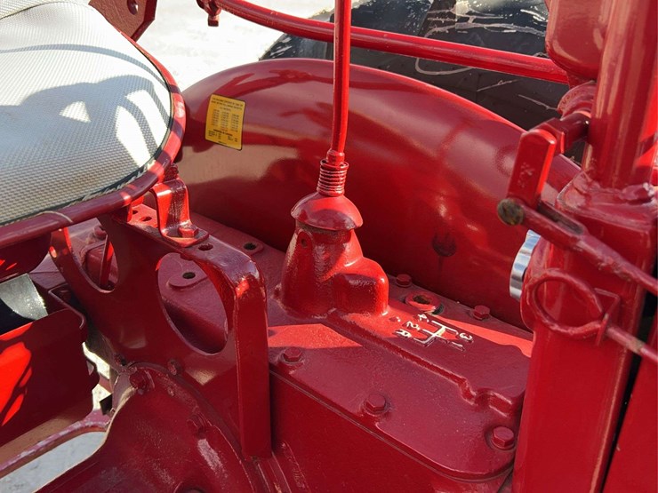 farmall-130-image-37